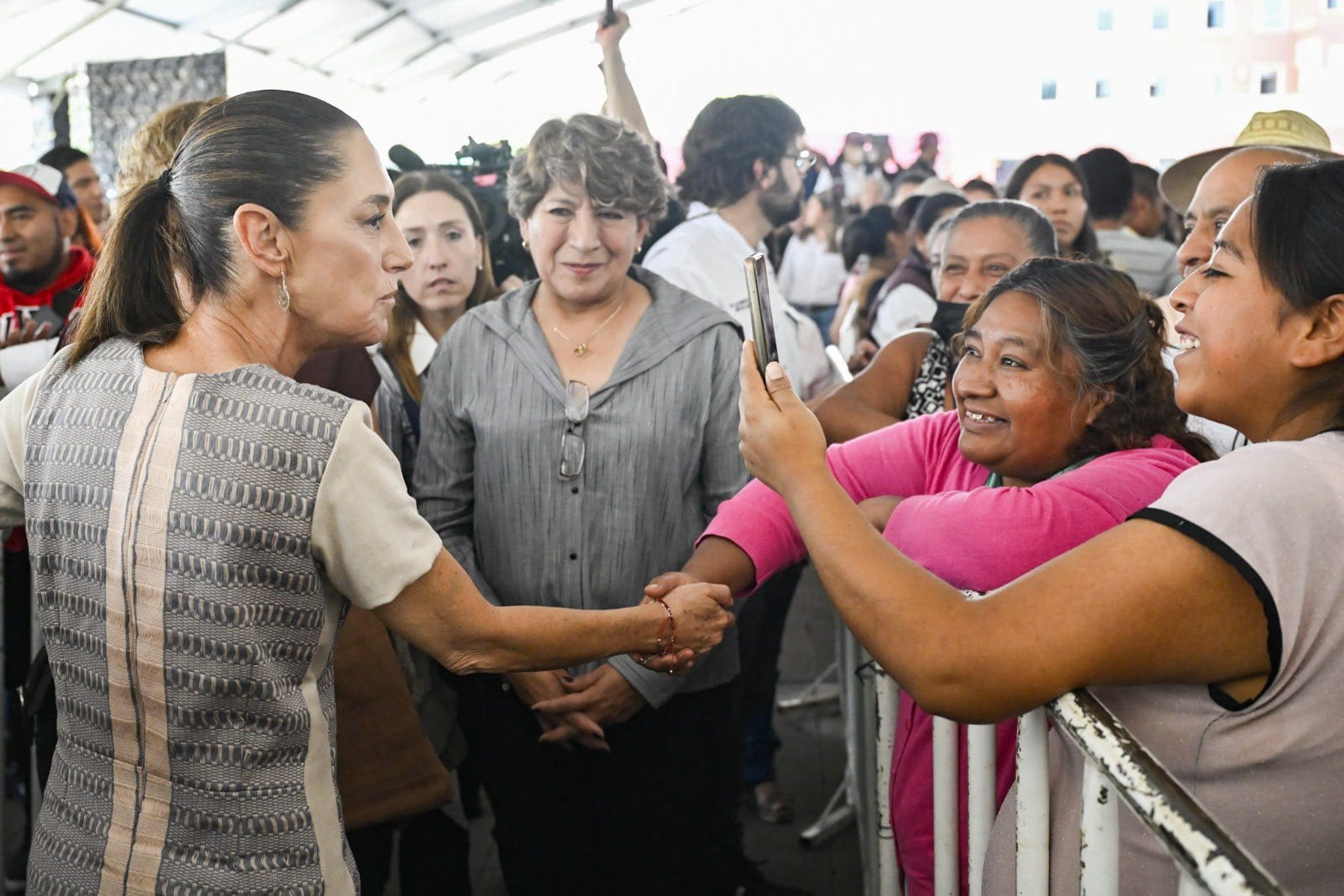 Claudia Sheinbaum y Delfina Gómez