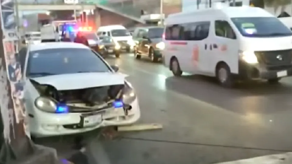 En Edomex mujer es arrollada por su auto