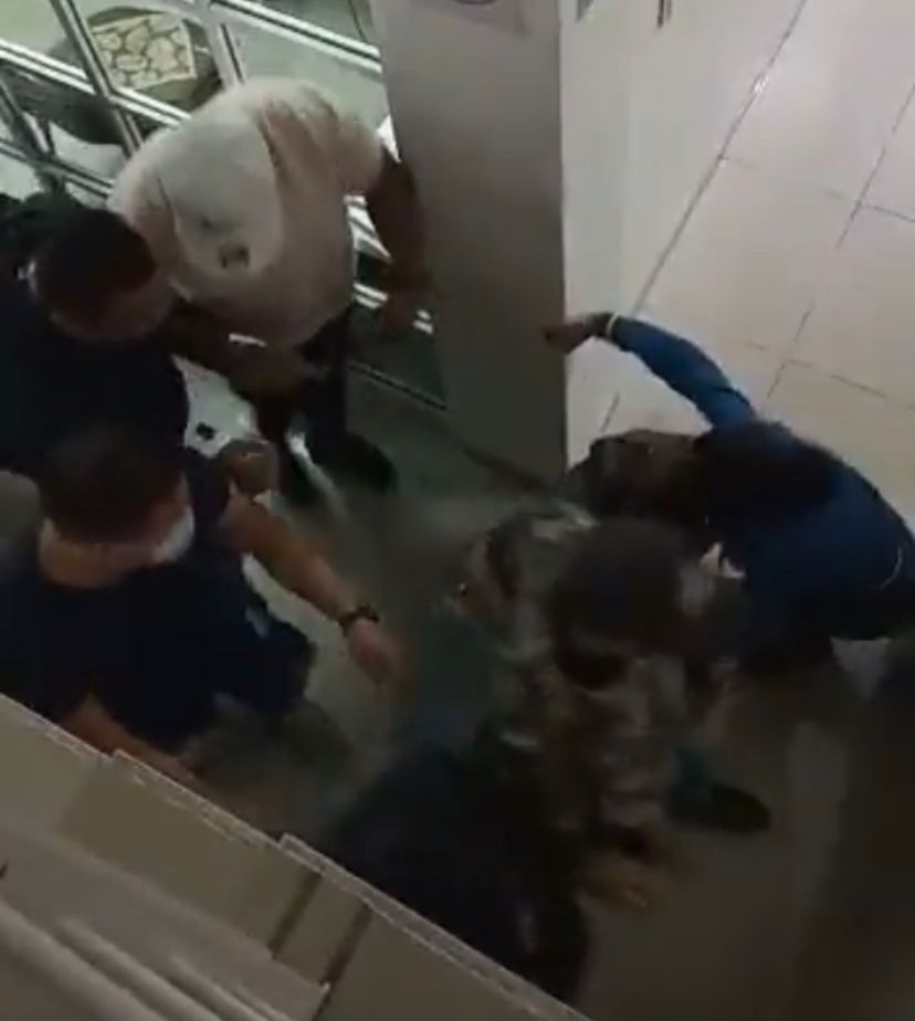 Difunden video de agresión a feministas