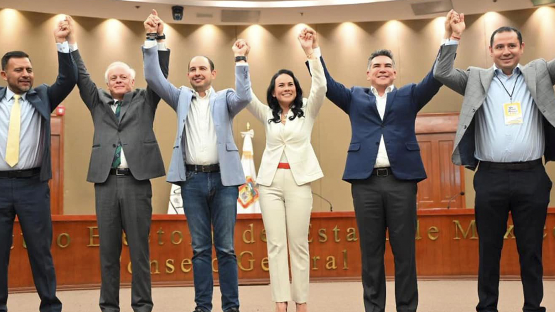 alejandra del moral se registra como candidata edomex