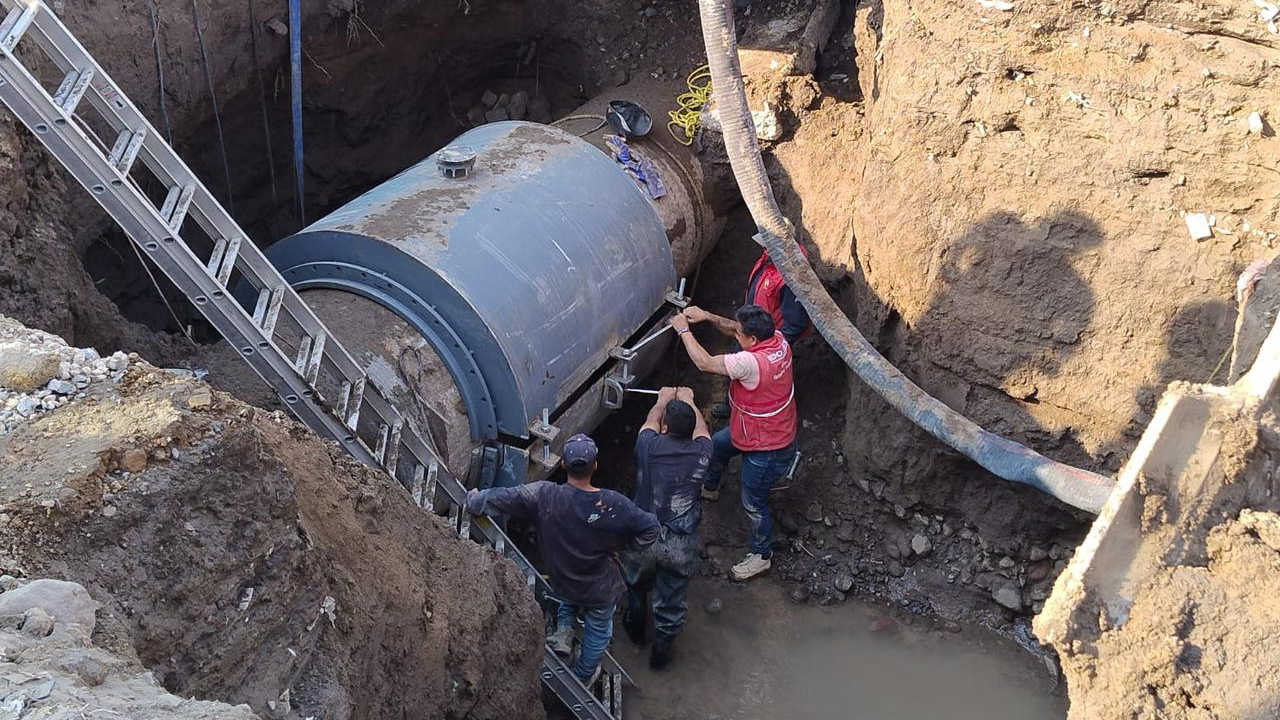 Autoridades atienden fugas de agua en Tultitlán y Ecatepec