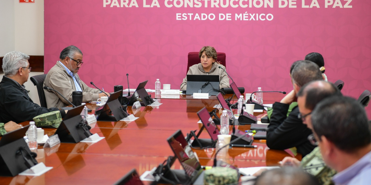 La gobernadora encabezó la Mesa de Seguridad.