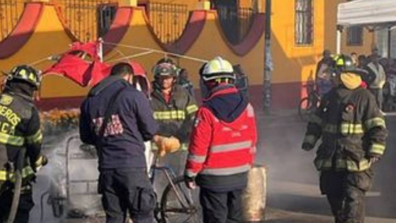 Se incendia triciclo de tamales en Santa Ana Tlapaltitlán