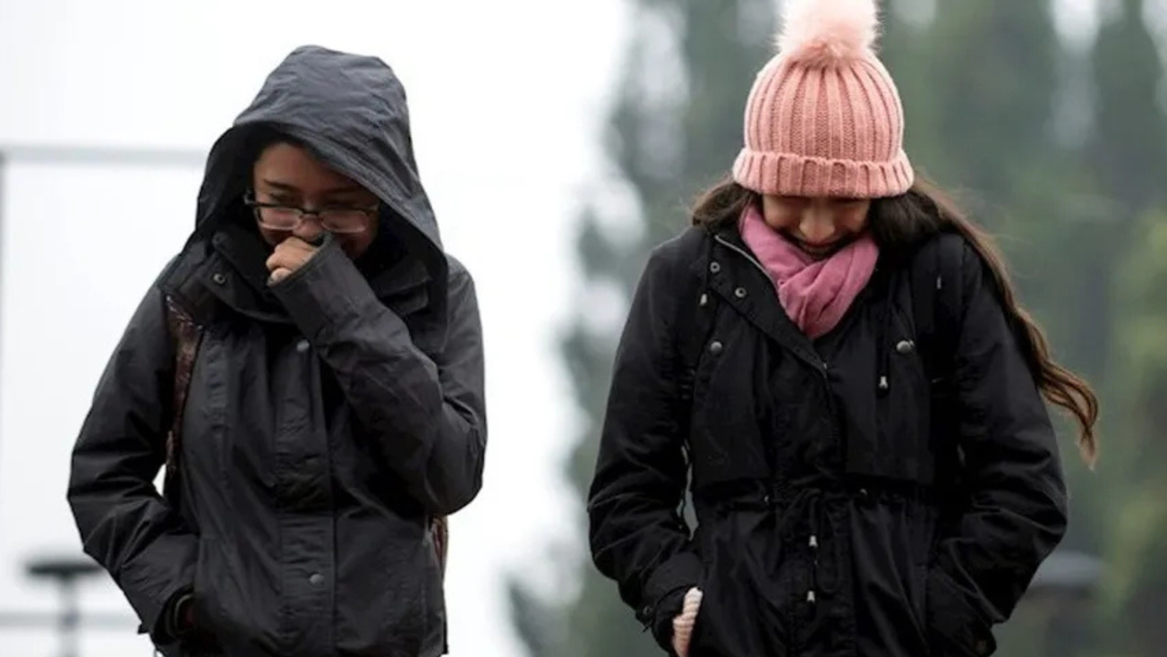 ¿Habrá cambio de horario en escuelas por frío en Edomex?