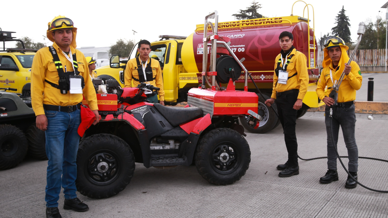 Despliega Gobierno del EdoMéx brigadistas y vehículos especializados para atender temporada de incendios forestales 