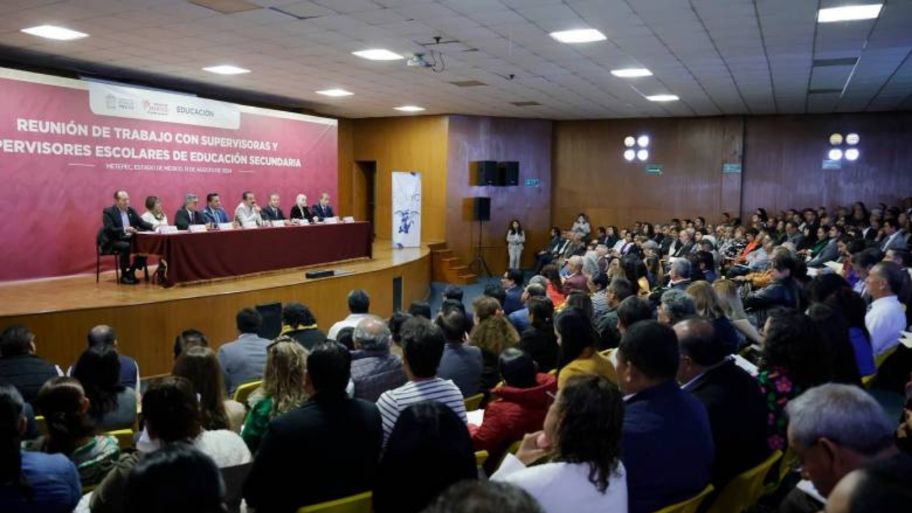 Buscan apoyar la capacitación de supervisores escolares en Edomex