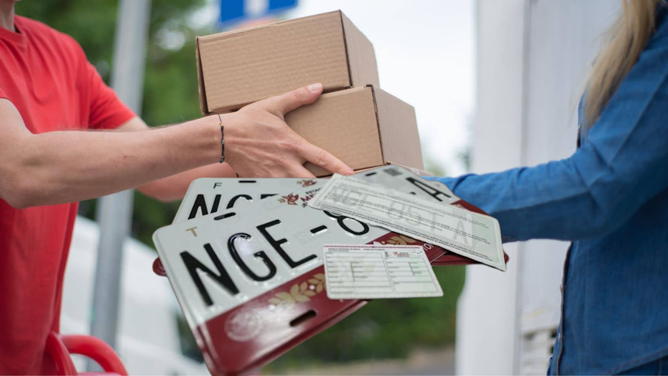 ¿Envío de placas a domicilio en Edomex? Cuánto cuesta