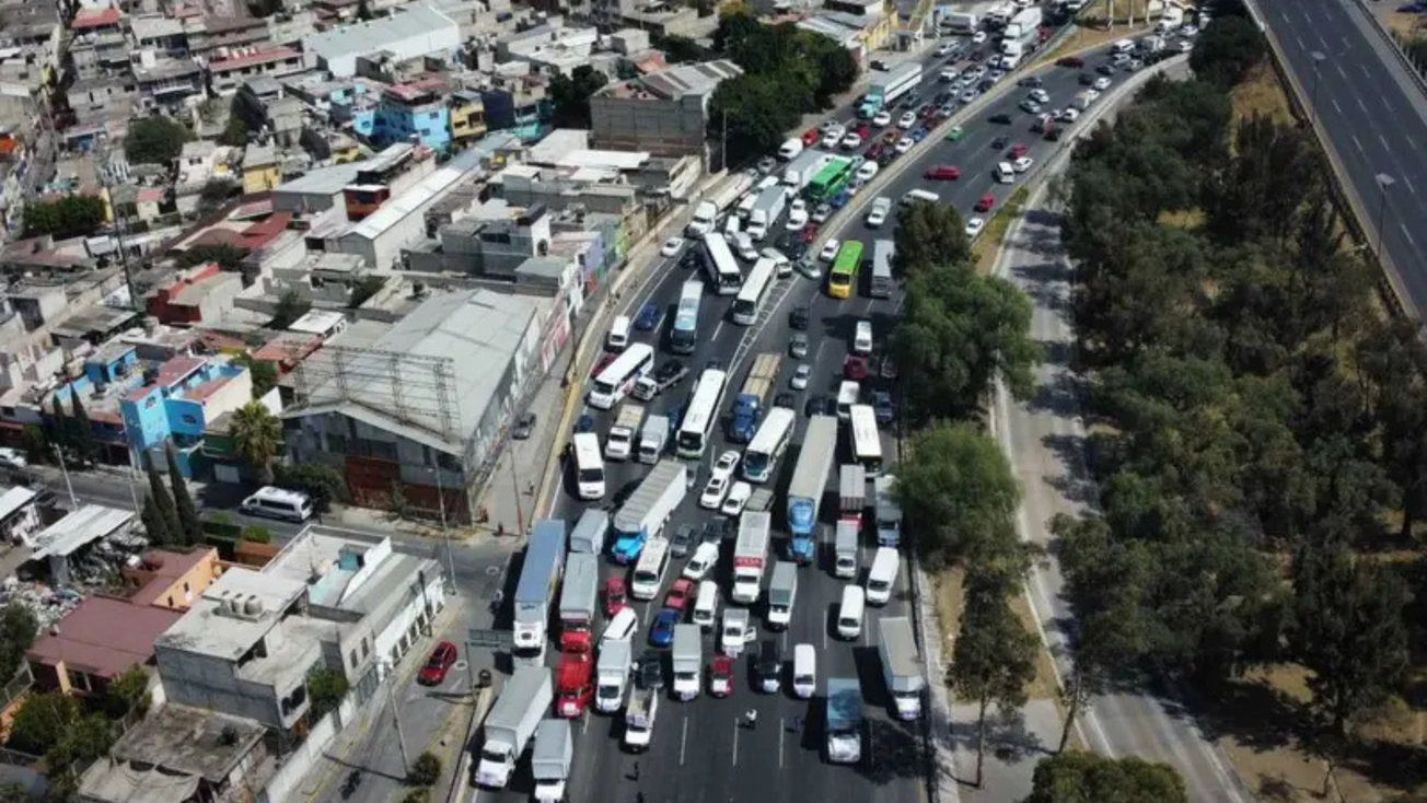 Amenazan transportistas con nuevos paros en Edomex