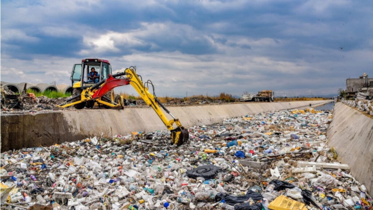 Retira GEM 15 toneladas de basura del canal Chimalhuacán II