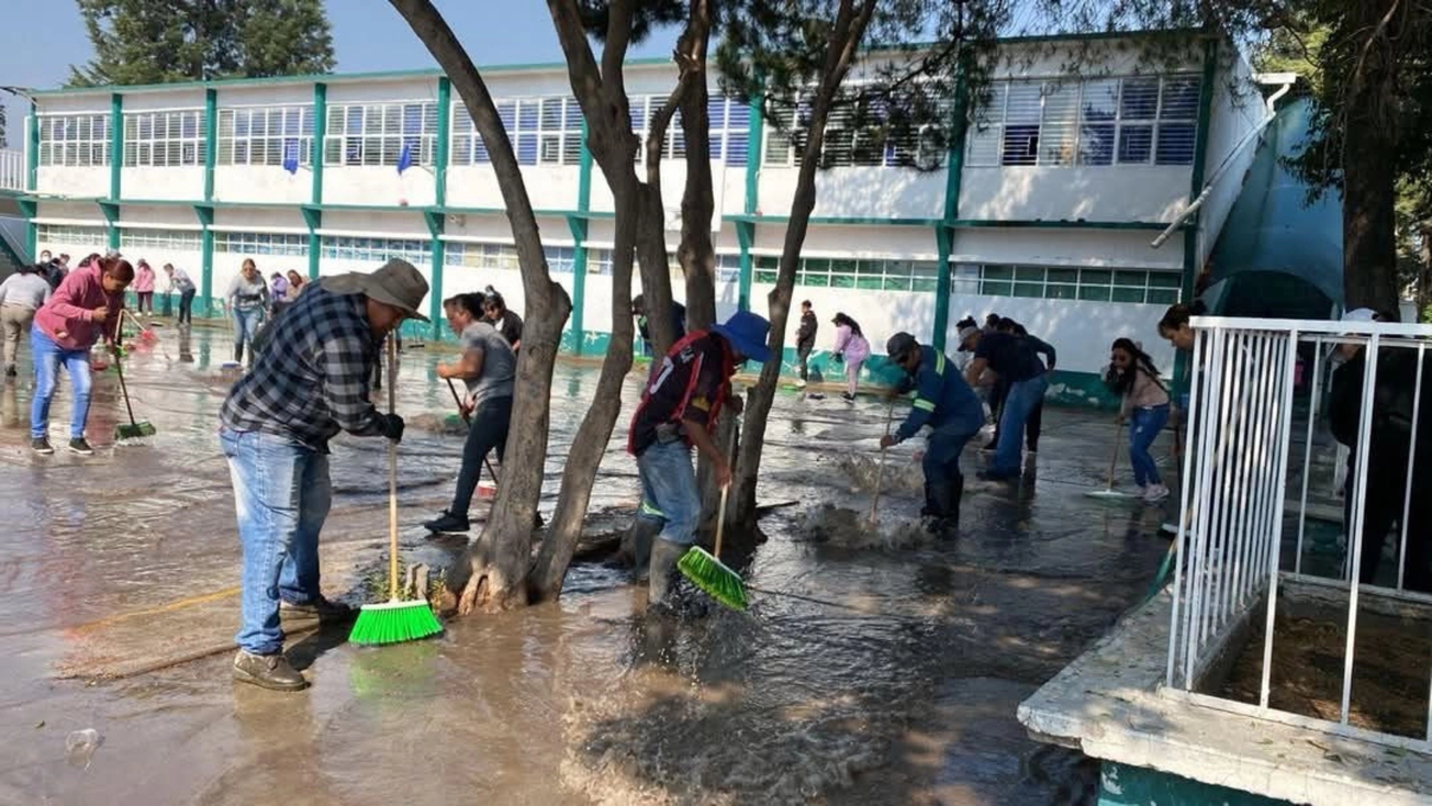¿Es cierto que adelantarán vacaciones en Edomex por fuertes lluvias?