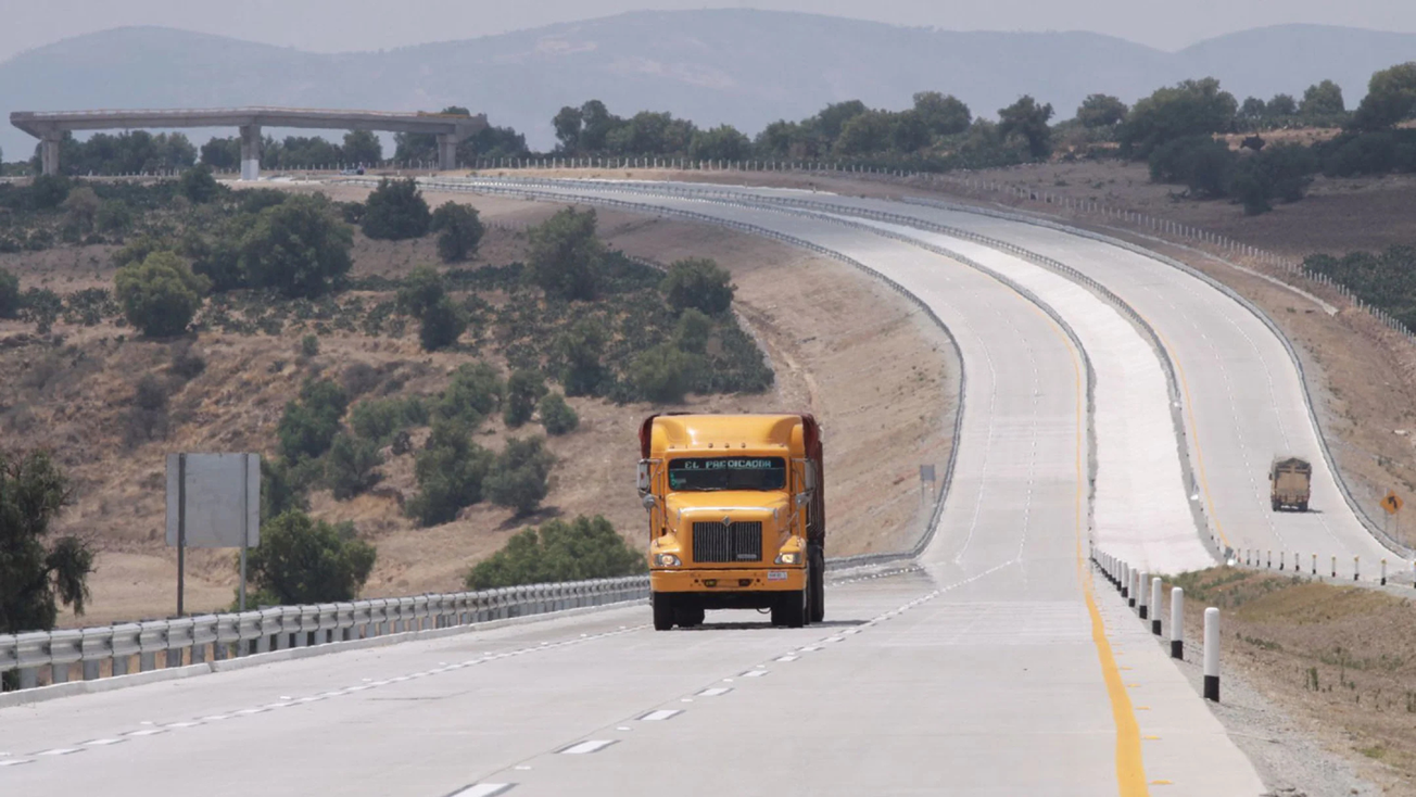 Delfina Gómez destaca avances en infraestructura carretera