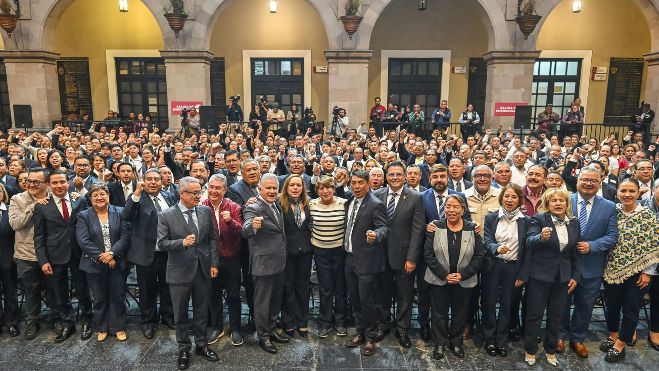 Delfina Gómez otorga mejor salario y prestaciones a más de 43 mil trabajadores del SUTEyM