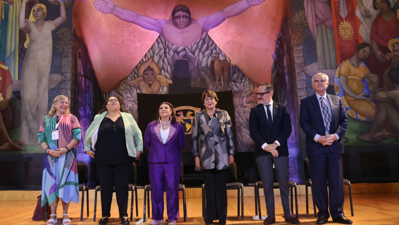 Delfina Gómez participó en el Foro Internacional de Ciudades Cuidadores y Transformadoras