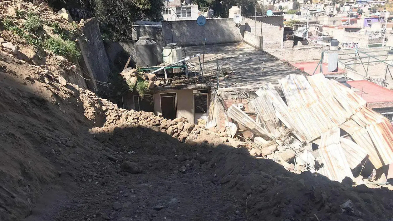 Identifican riesgo de derrumbe en Naucalpan