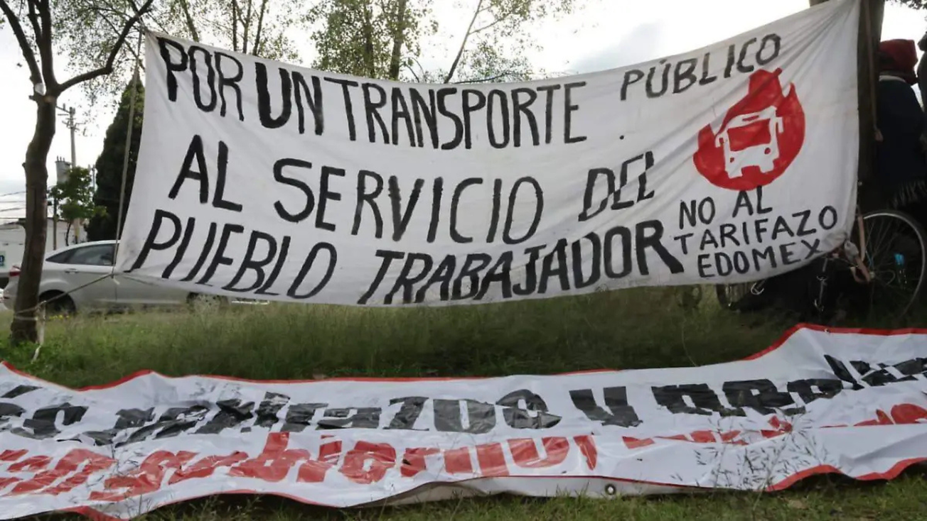 Activistas interponen amparo por alza en el transporte público en Edomex