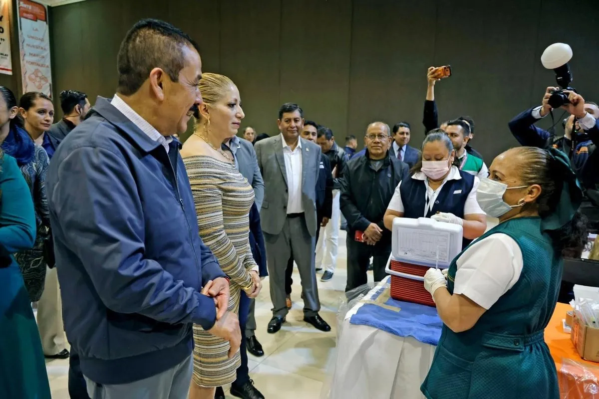 Inicia Edomex campaña de vacunación contra sarampión para docentes