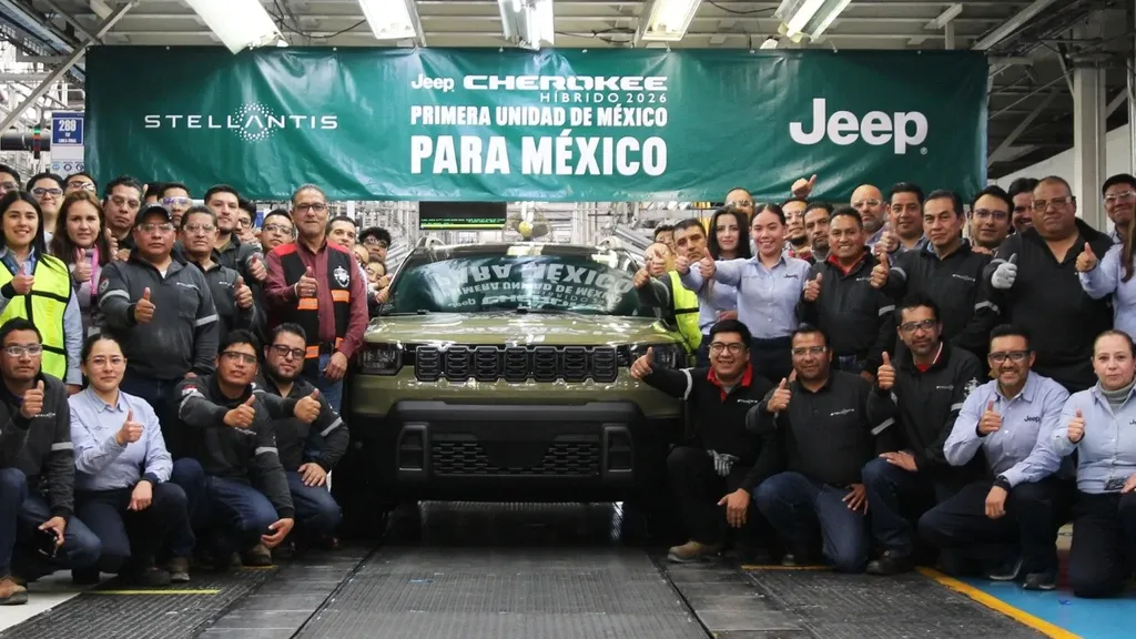 Producen primera Jeep Cherokee Híbrido en planta de Edomex